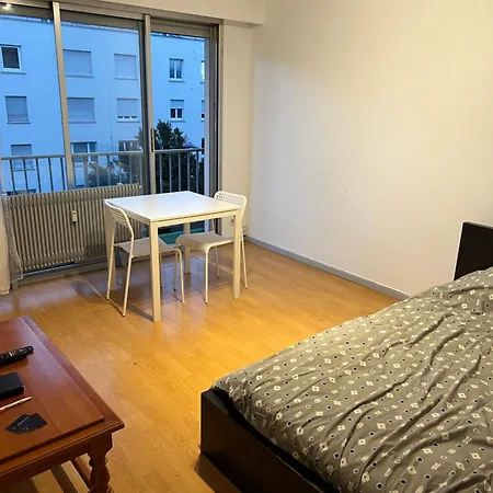 A 2 Minutes De La Gare *