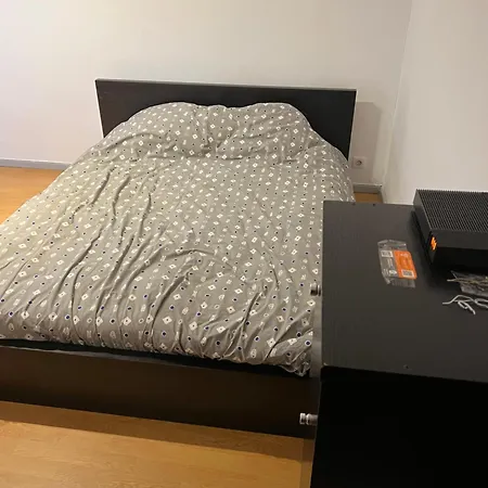 A 2 Minutes De La Gare *